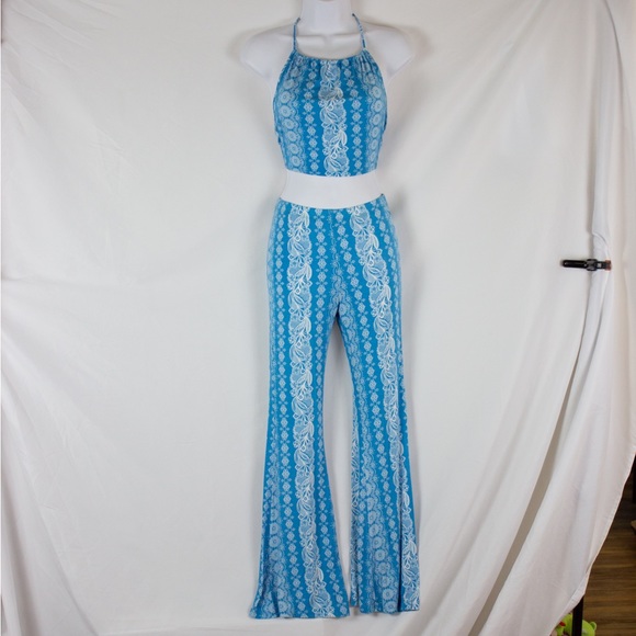 Better Be | Two Piece Outfit | Light Blue & White w designs | Small - Picture 12 of 14